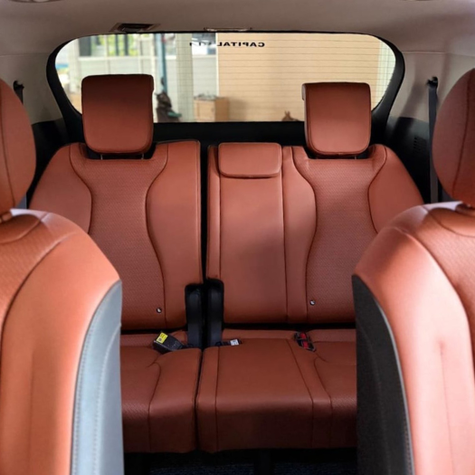Kia Carnival Rental in Chennai – interior seating